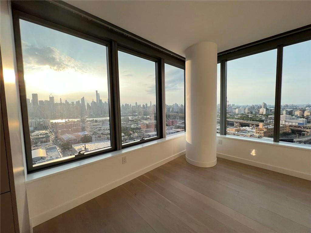 3 COURT SQ APT 2202, QUEENS, NY 11101, photo 1 of 9